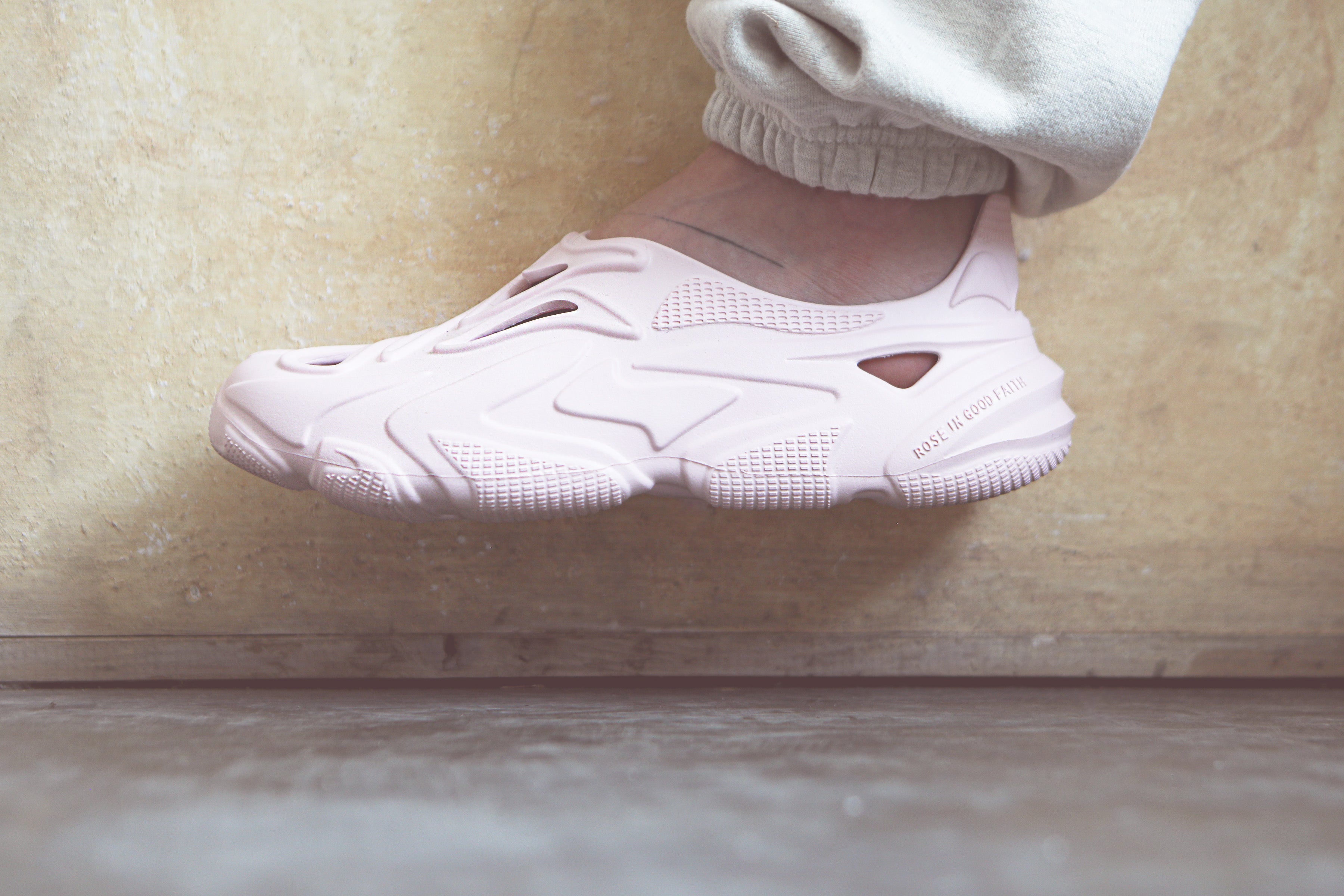 MENS PINK PLASTIC SOUL